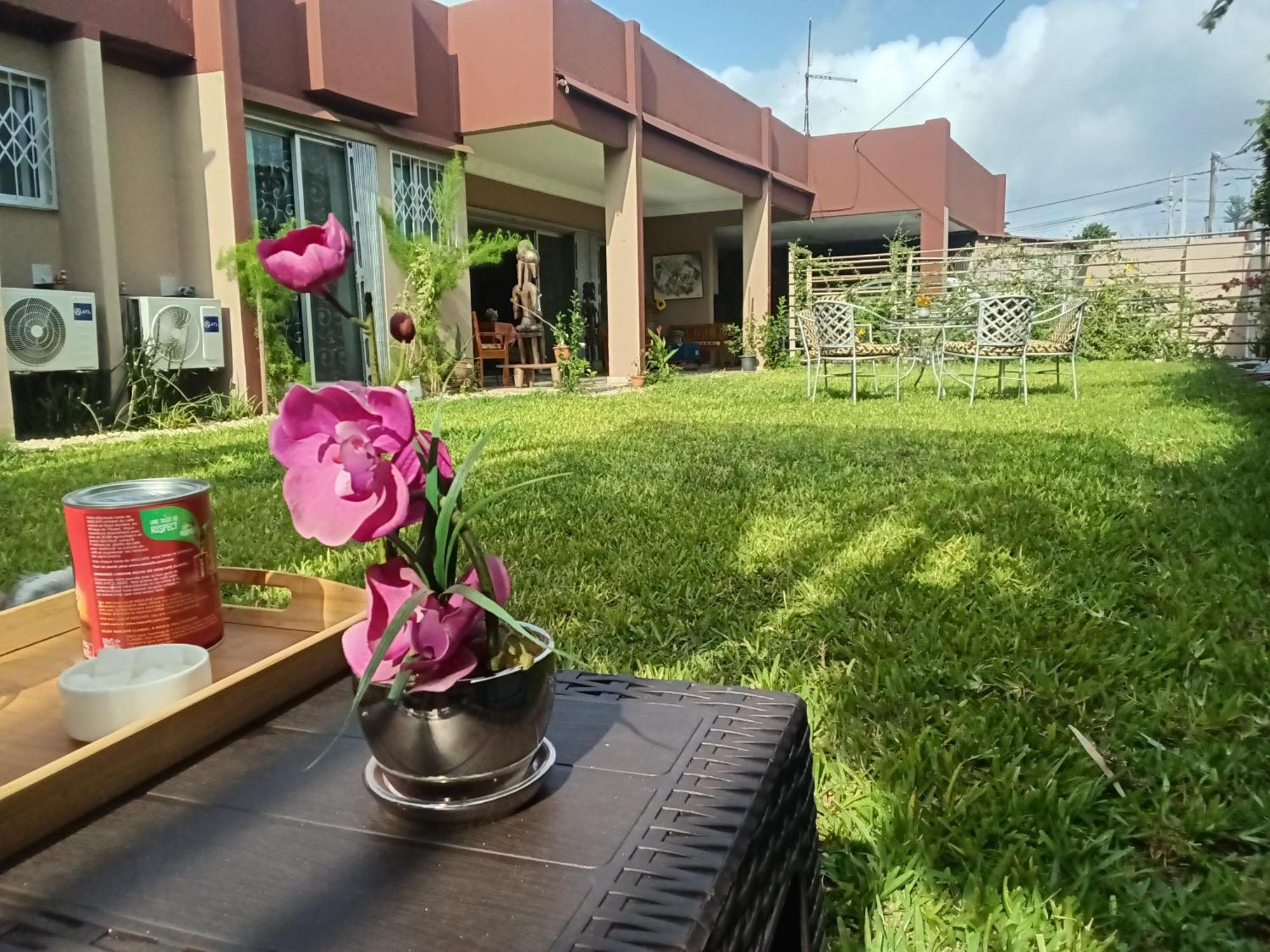Maison Katia Abidjan Bagian luar foto